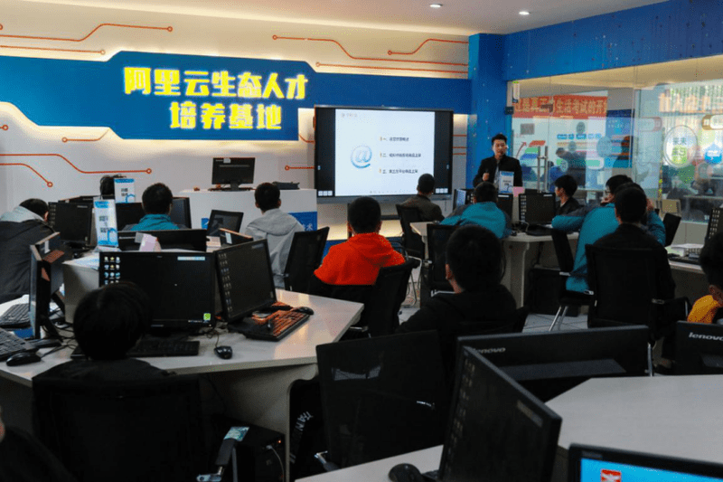 
现在男孩子学什么技术好？-十大外围足球平台app(图3)