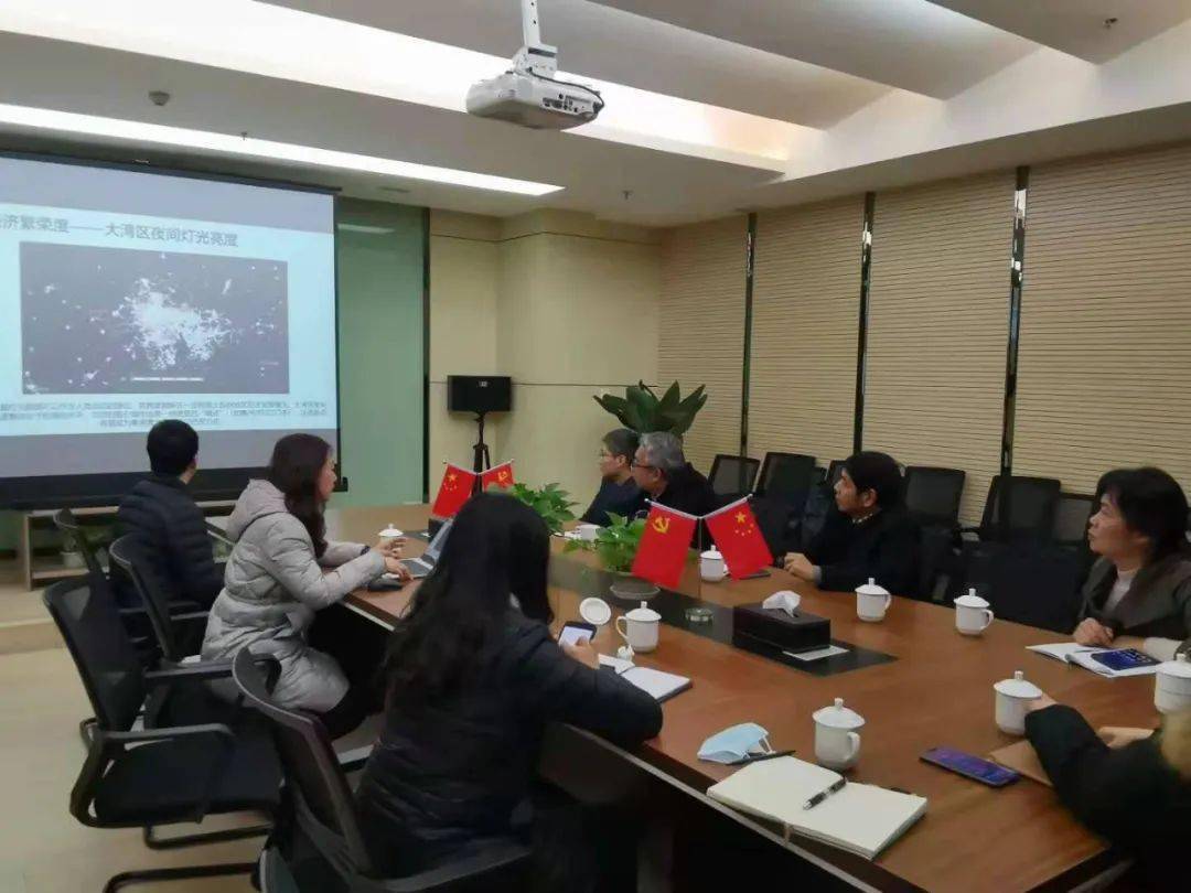 南宁市经济信息中心赴重庆到场国家公共数据开放平台地方专题会-十大外围足球平台app手机版(图2)
南宁市经济信息中心赴重庆到场国家公共数据开放平台地方专题会-十大外围足球平台app手机版(图2)