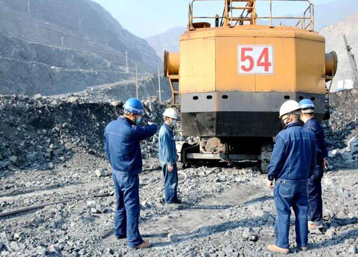 2021年首个事情日 他们守望鞍钢新辉煌_十大外围足球平台app(图9)
2021年首个事情日 他们守望鞍钢新辉煌_十大外围足球平台app(图9)