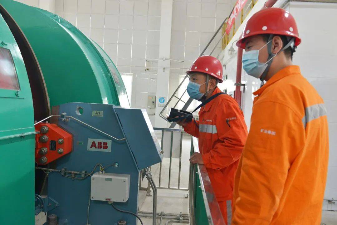 2021年首个事情日 他们守望鞍钢新辉煌_十大外围足球平台app(图10)
2021年首个事情日 他们守望鞍钢新辉煌_十大外围足球平台app(图10)